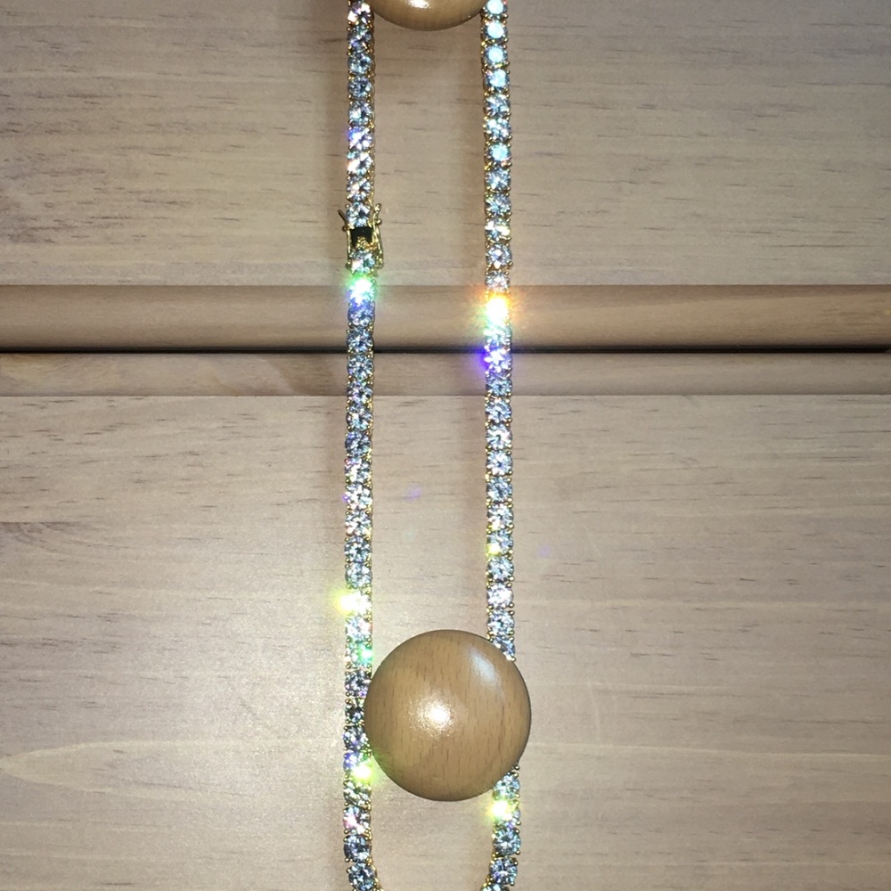 18k gold and Diamond shine